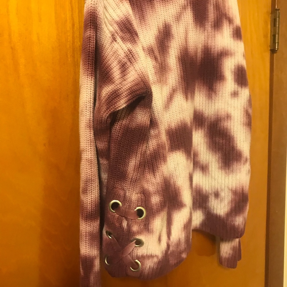 Sweater - Picture 4 of 4
